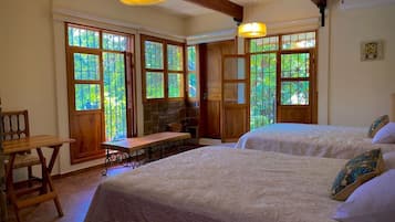 5 bedrooms, desk, iron/ironing board, free WiFi
