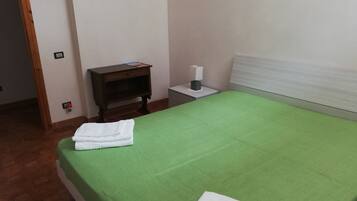 1 camera, Wi-Fi gratuito, lenzuola
