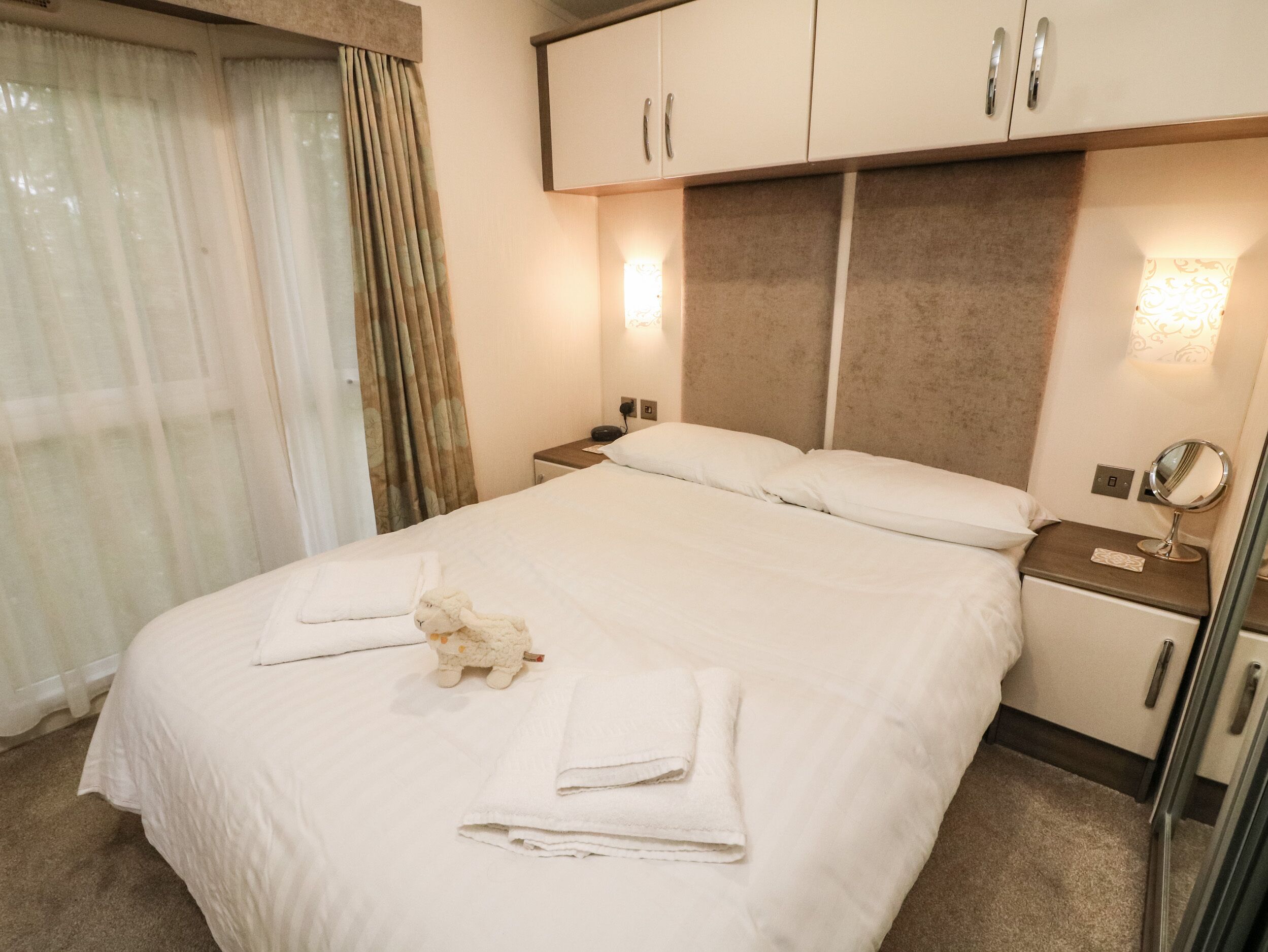 3 bedrooms, individually decorated, individually furnished, free WiFi