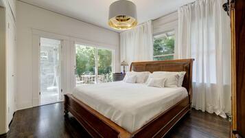 House, Multiple Beds, Patio, Garden View | 4 bedrooms, iron/ironing board, free WiFi, bed sheets