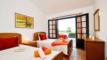 5 Schlafzimmer, Zimmersafe, Bügeleisen/Bügelbrett, kostenloses WLAN