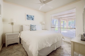House, Multiple Beds, Pool Access, River View (Island Paradise) | 6 bedrooms, individually decorated, individually furnished, desk - Island Paradise A Waterfront Oasis With Pool (Kingsland)