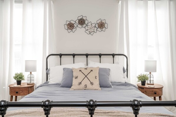 Condo, 1 Queen Bed, Fireplace | 1 bedroom, free WiFi