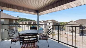 Townhome, Multiple Beds, Balcony (The Hogue Penthouse) | Outdoor dining