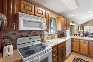 Townhome, Multiple Beds, Balcony (The Hogue Penthouse) | Private kitchen