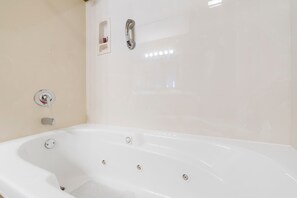 Residenza, letti multipli, balcone (The Hogue Penthouse) | Bagno | Asciugacapelli, asciugamani