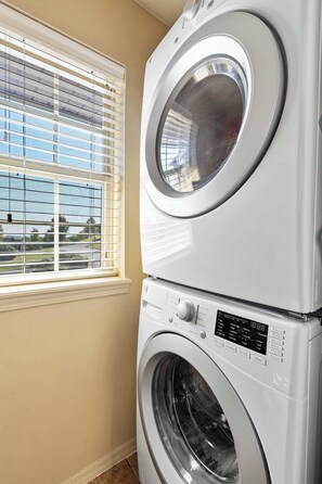 Townhome, Multiple Beds, Balcony (The Hogue Penthouse) | Interior