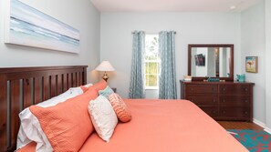 Casa, varias camas, acceso a la alberca, vista a la alberca | 5 habitaciones, tabla de planchar con plancha y wifi gratis 