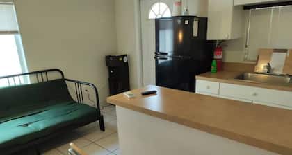 Adorable Apartment near Beach, Airport, Wynwood, and Downtown Miami.