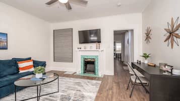 Condo, 1 Queen Bed, Kitchen | Living area | 40-inch TV with digital channels