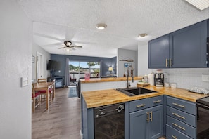 Dishwasher, coffee/tea maker, toaster, ice maker