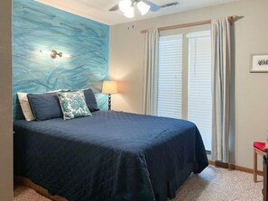 2 bedrooms, free WiFi, bed sheets - Lone Oak Point 29 - A Vintage Lake Vacation! (Sunrise Beach)