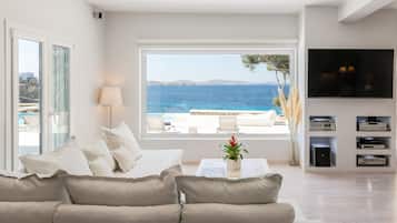 Smart-tv, een dvd-speler en een stereo