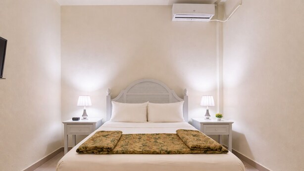 Standard Room | Meja, ruang kerja komputer riba, Wi-fi percuma, cadar katil 