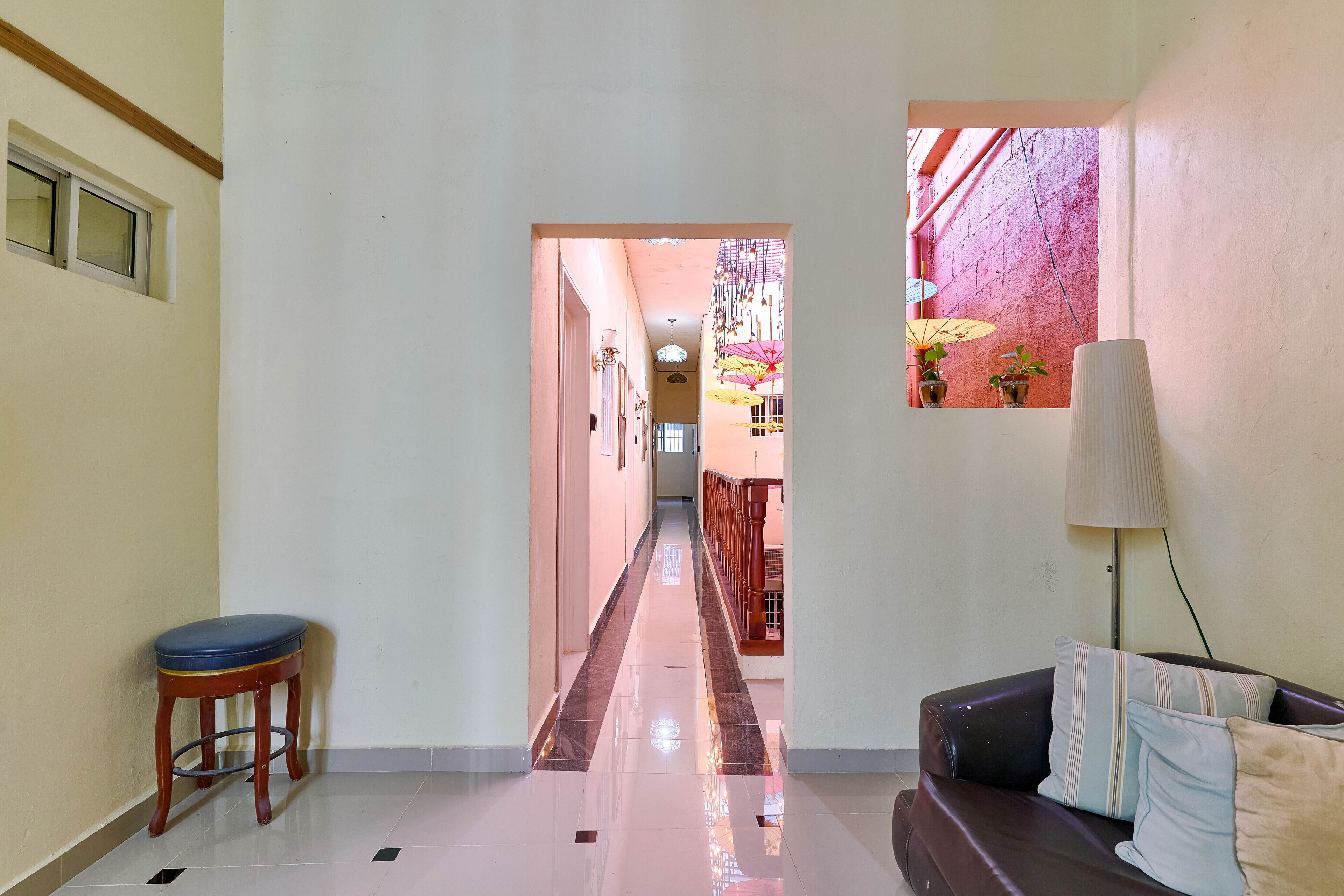 30-英寸智能电视（配备有线频道）、电视、Netflix