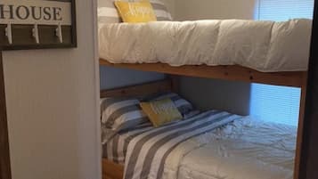 2 quartos, ferros/tábuas de passar roupa, Wi-Fi de cortesia