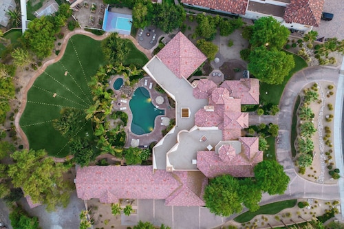Villa Verbena by Avantstay Expansive Estate w/ B-ball Court, Pool/spa & Entertainer's Yard