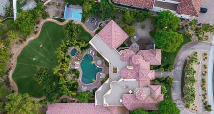 Villa Verbena by Avantstay Expansive Estate w/ B-ball Court, Pool/spa & Entertainer's Yard