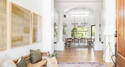 Villa Verbena by Avantstay Expansive Estate w/ B-ball Court, Pool/spa & Entertainer's Yard