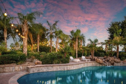 Villa Verbena by Avantstay Expansive Estate w/ B-ball Court, Pool/spa & Entertainer's Yard