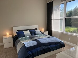 2 habitaciones, tabla de planchar con plancha, wifi y ropa de cama