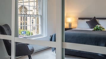 3 bedrooms, iron/ironing board, Internet, bed sheets