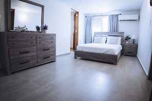 5 habitaciones, escritorio, tabla de planchar con plancha y wifi gratis 