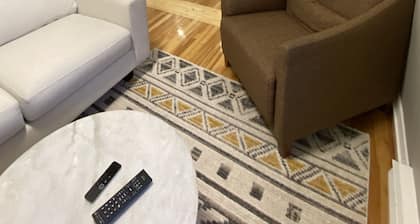 Bright and cozy newly renovated space - 2 bedroom with an extra futon bed