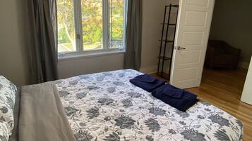 2 chambres, fer et planche Ă repasser, Wi-Fi gratuit, draps fournis