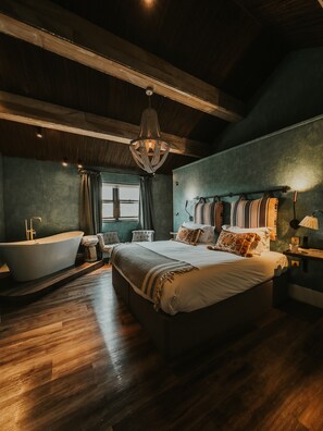 In-room safe, individually decorated, individually furnished, desk - Runa Farm (Barnard Castle)