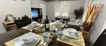 The Perfect Spot! - Free Parking & Patio