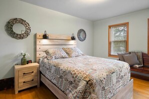 6 bedrooms, desk, iron/ironing board, free WiFi - Pet Friendly Spacious Home near Rib Mountain, Tubing Hill, & Downtown! (Wausau)