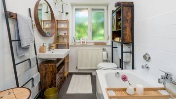 Vòi sen/bồn tắm kết hợp, máy sấy tóc, khăn tắm