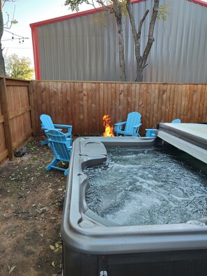 Bain à remous extérieur