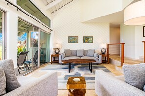 Smart TV, DVD player - Kamahana 19: 2 BR, 2 BA Condominium in Princeville, Sleeps 4 (Princeville)