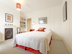 2 slaapkamers, een strijkplank/strijkijzer, wifi, beddengoed