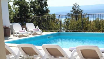 Piscine extérieure