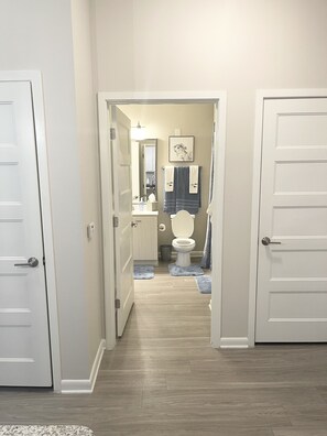 Kombination af bruser/badekar