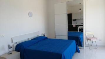 1 Schlafzimmer, Bügeleisen/Bügelbrett, Reisekinderbett, kostenloses WLAN