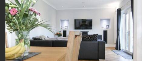 Smart TV, video games, DVD player, books