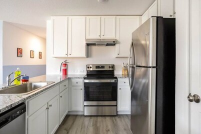 Spacious, NEW Home with Gorgeous Edison Patio