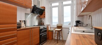 Glen Oirig, upper level apartment with sea views