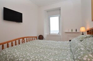 2 camere, una scrivania, ferro/asse da stiro, Wi-Fi