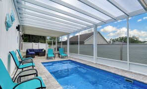 Outdoor pool, a heated pool - House with Screened Heated Pool year-round with 10 minutes to the Beaches! (Jacksonville)