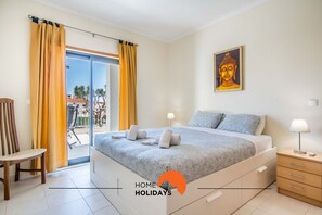 1 habitación, tabla de planchar con plancha y wifi gratis
