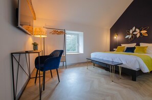 3 bedrooms, travel cot, free WiFi