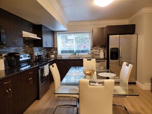 Køleskab, mikrobølgeovn, ovn, opvaskemaskine