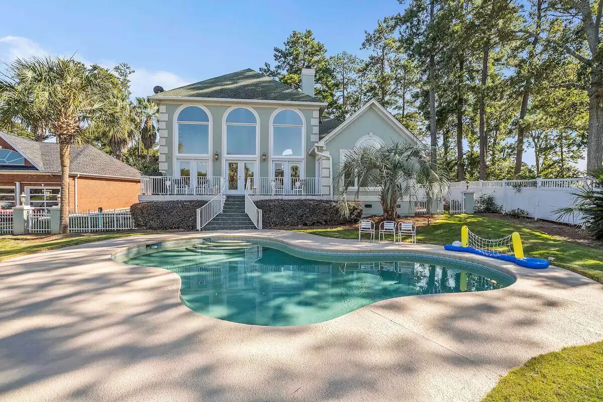 Lake Murray waterfront home- pool/dock/garage