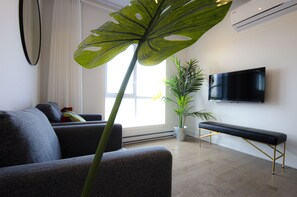 Smart TV - NEW 2 lux bedrooms*Stunning Terrace*Gym* (Montréal)