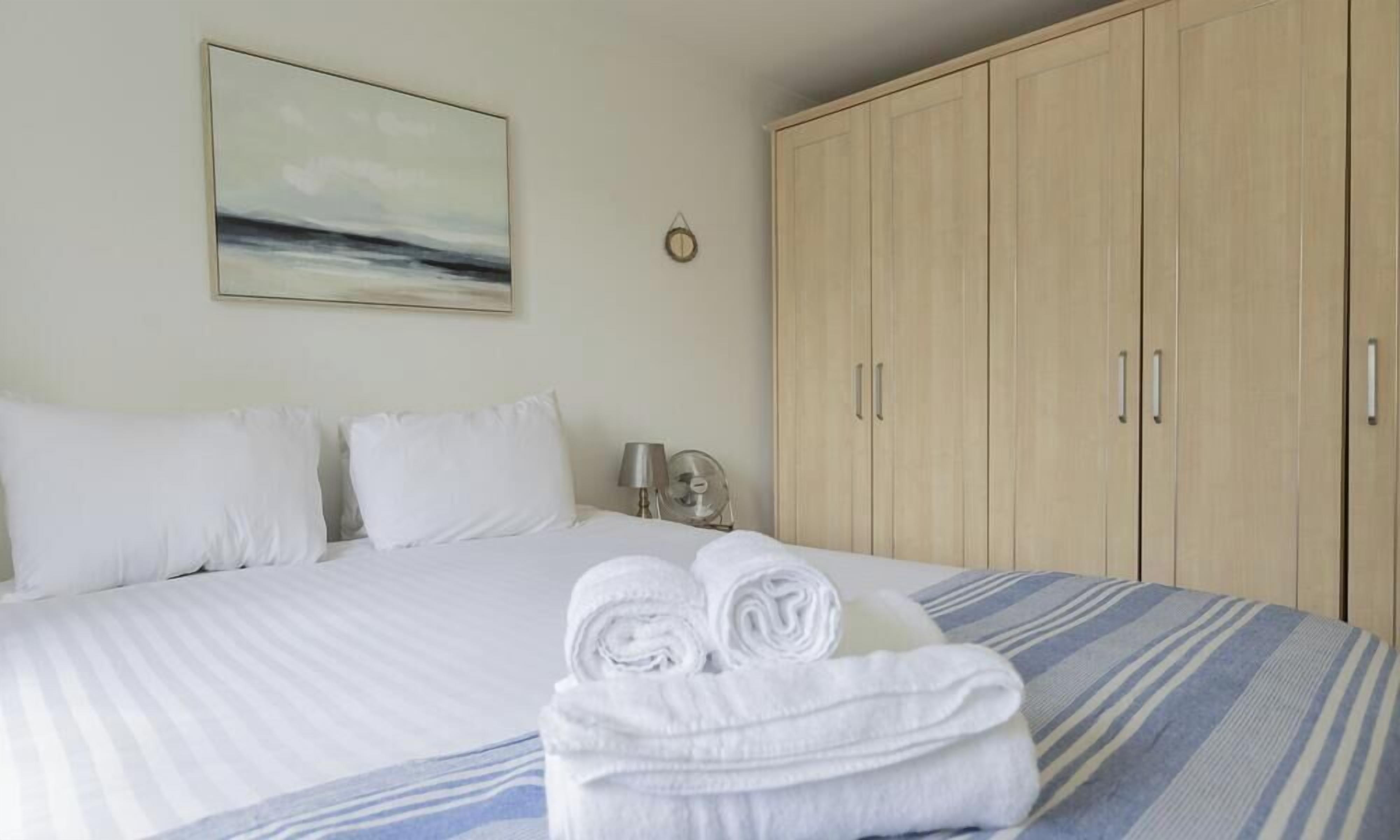 1 bedroom, desk, iron/ironing board, WiFi